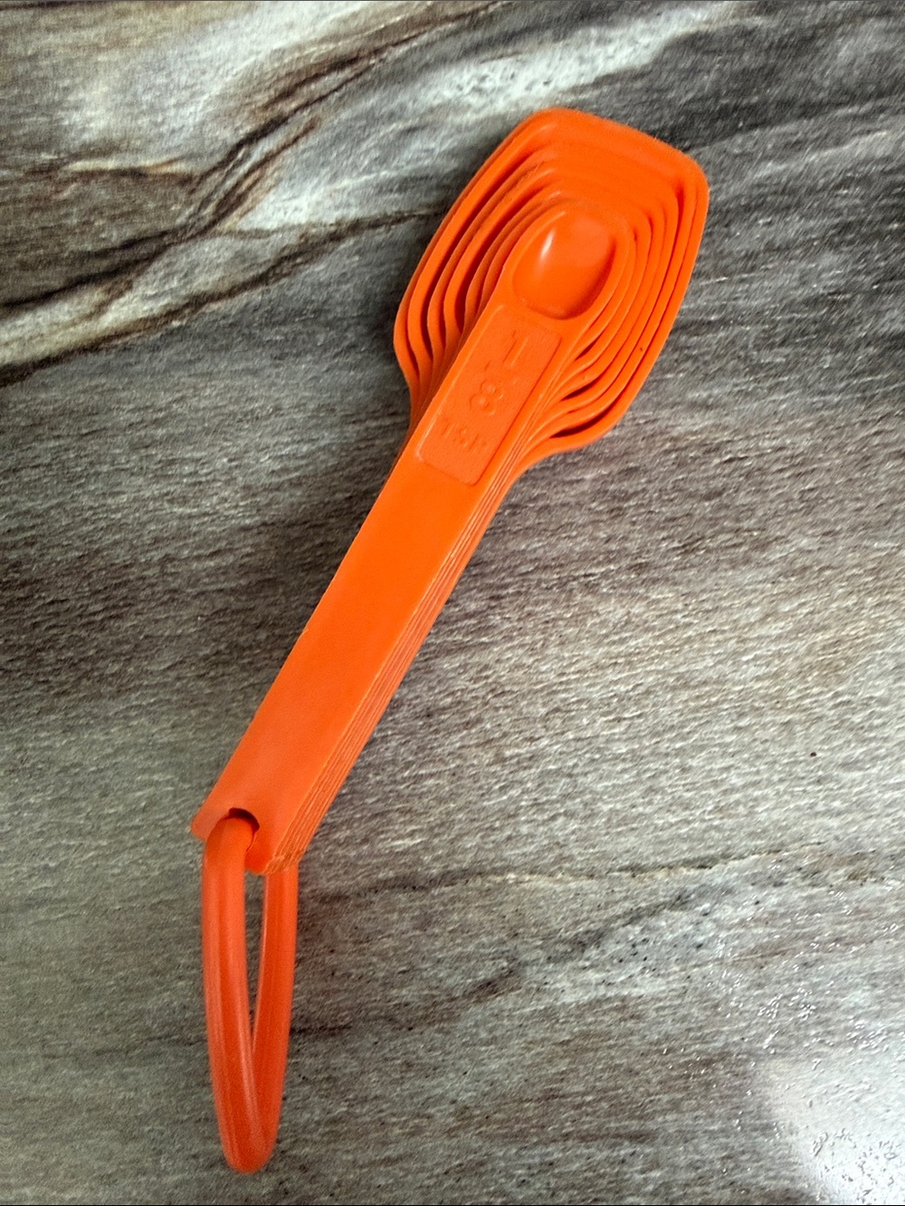 Tupperware Vintage Orange Nesting Measuring Spoons - Set on Ring
